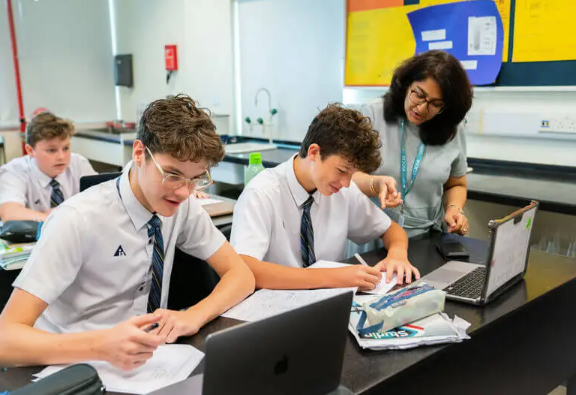 Singapore International School IGCSE: Preparing Students for Global Success